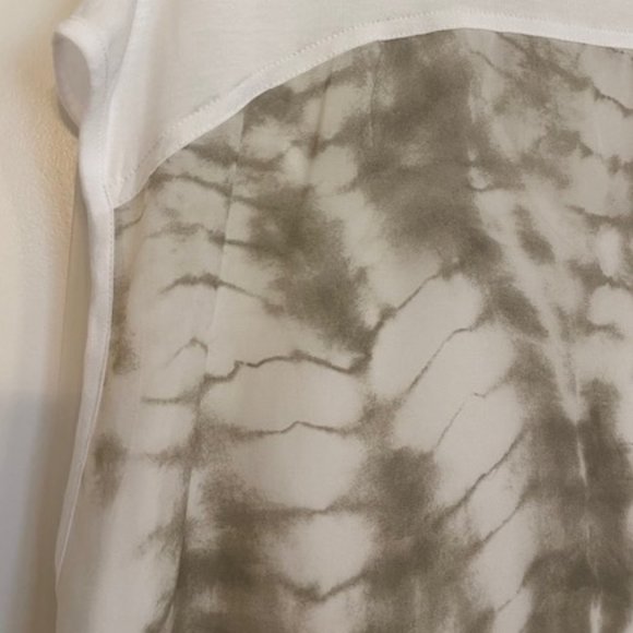 Guess Short Sleeve Blouse Mixed Fabric White Light Brown Tie- Dye Size Small - Picture 7 of 14
